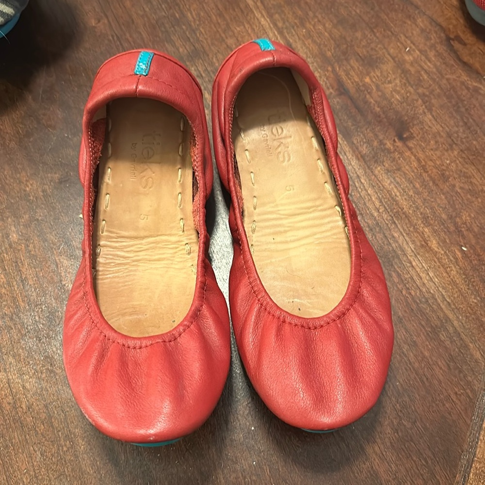 Tieks- Red size 5